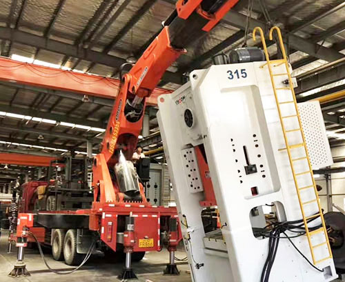 徐州鼓楼附近随车吊出租，轻松解决运输难题