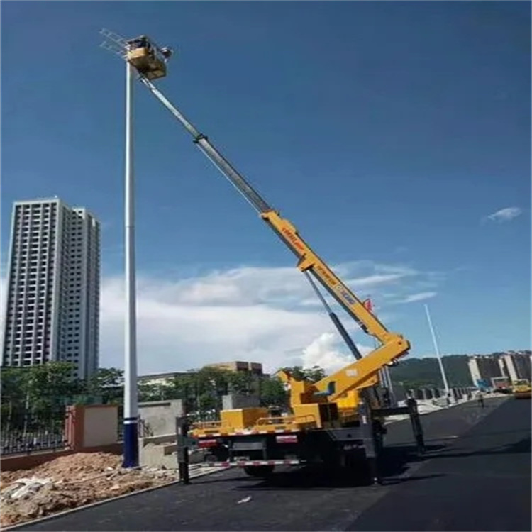 徐州鼓楼维修路灯的曲臂升降车出租